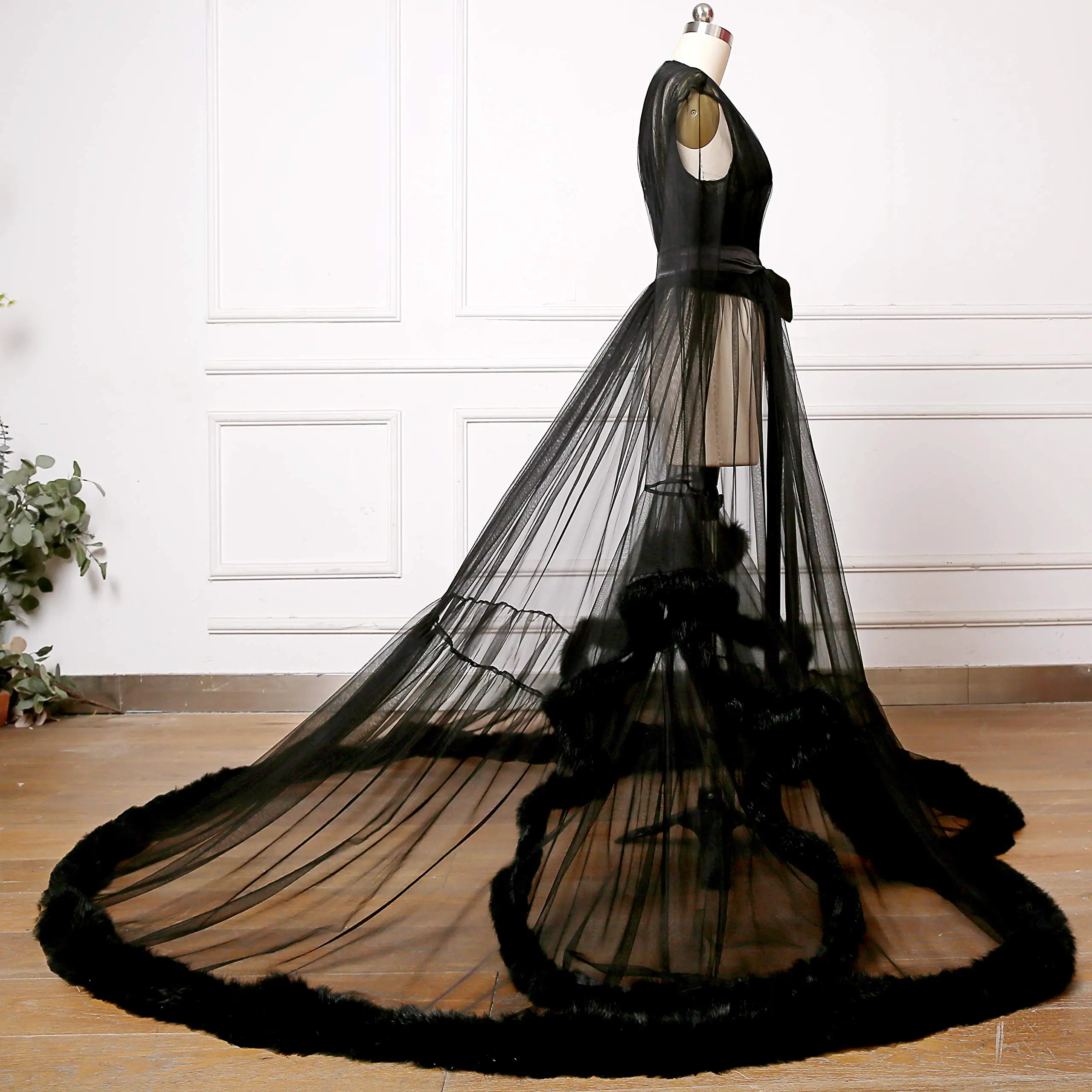 2020 Customized Women's Sexy Boudoir Feather Bridal Tulle Gown Ceremony Dress