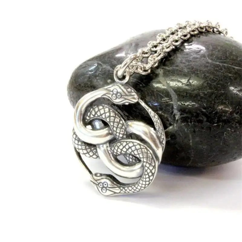 New Retro 8 Type Double Ouroboros Pendant Necklace Women\'s Fashion Metal Sliding Animal Pendant Accessories Party Jewelry