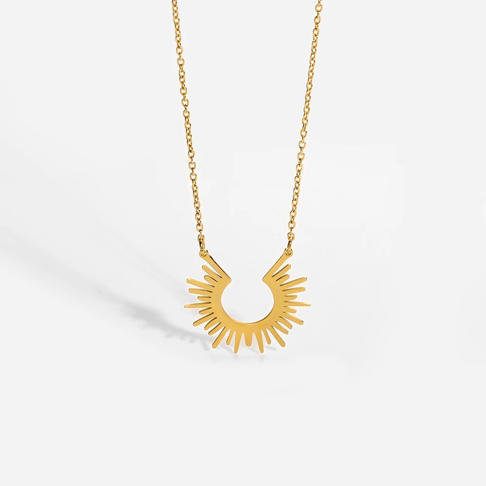 Hot Selling Stainless Steel Sun Pendant Necklaces for Women 14k Gold Plated Chain Sunshine Collar Necklace Fashion Jewelry Gift