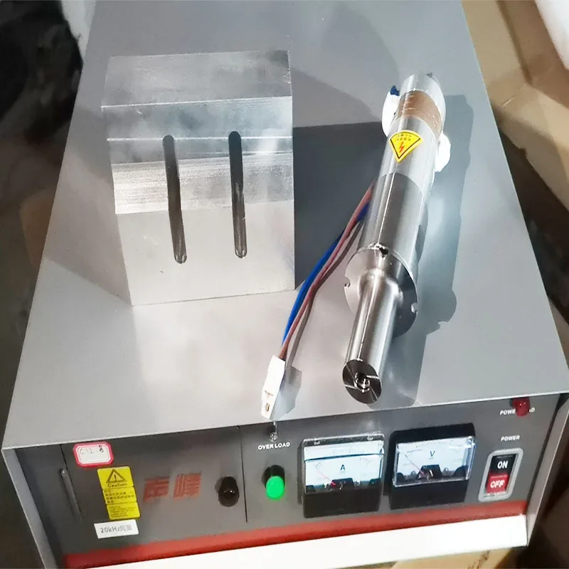 20K 2000W 2600W Ultrasonic welder Machine with different horn Transducer Generator ultrasonic soldering for N95 mask machine