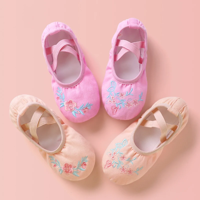 Girls Ballet Shoes Embroider Kids Dance Slippers Split Sole Gymnastics Dancing Shoes Pink Classical Dancing Shoes