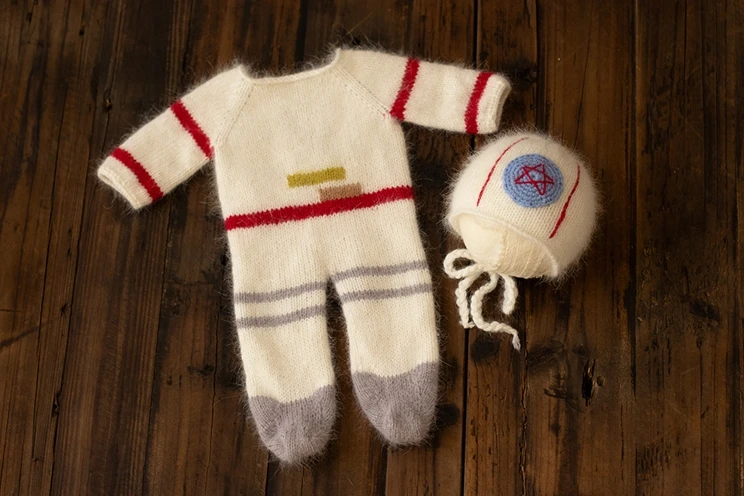 תלבושת צילום לתינוק - חליפת אסטרונאוט סרוגה