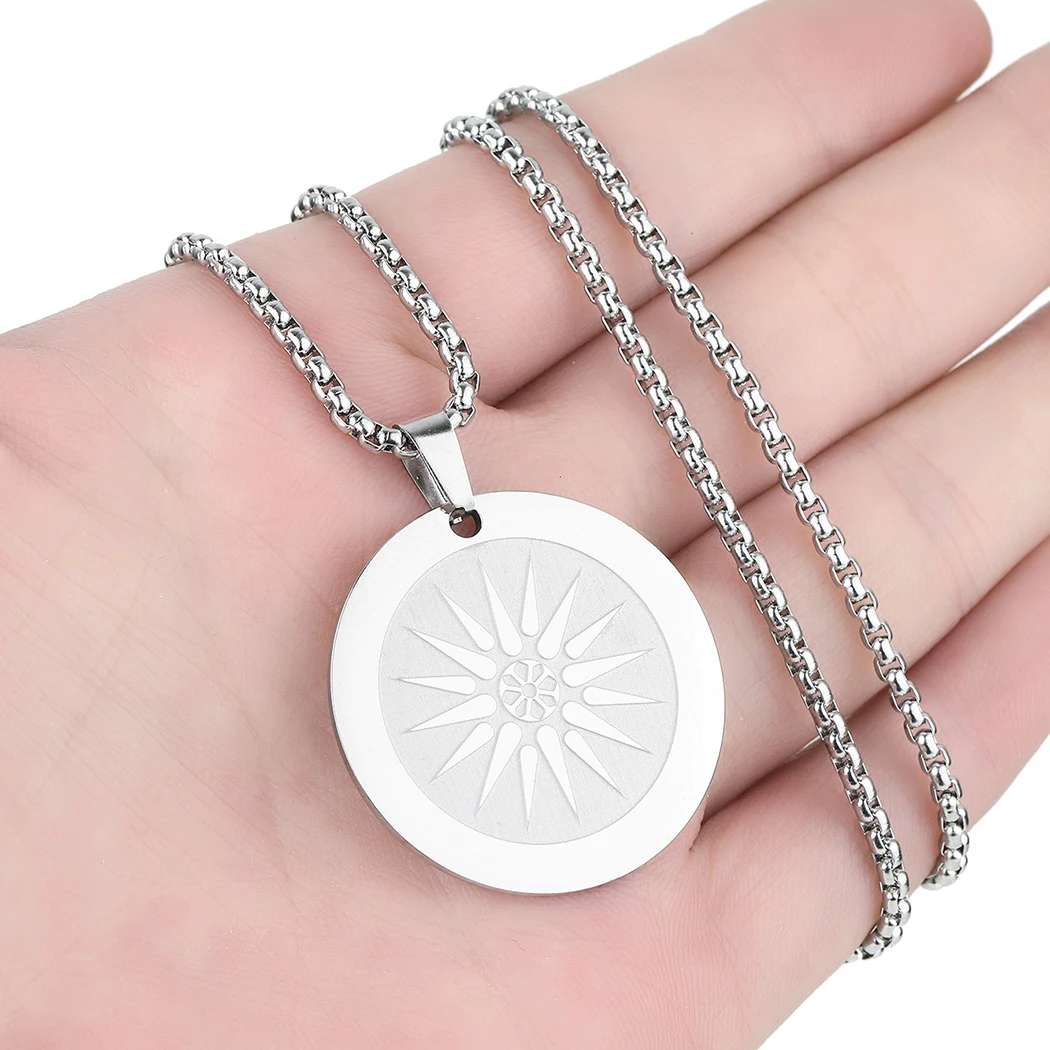 Stainless Steel Engraved Star Pendant Necklace For Women Solar Sun Charm Fashion Jewelry Round Charm Retro Necklace Collar