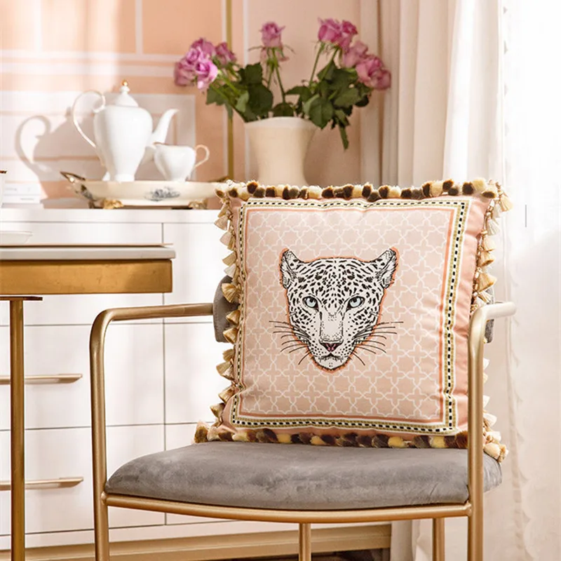 

Decorative Throw Pillow Cushion Covers, Couch Leopards, Animal on Chic Animals, Wildlife with Pink Textures, Velve Sofa Pillows