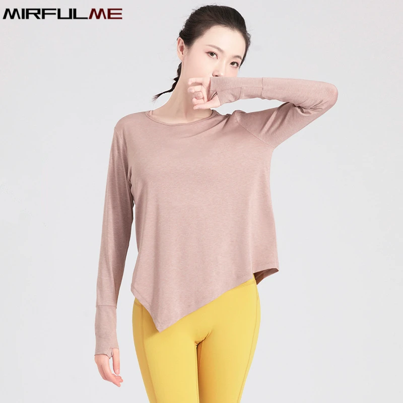 

Summer Women Loose Yoga Tops Long Sleeve Thumb Hole Sport T-Shirt Quick Dry Split Hem Running Shirt Girls Gym Workout Sweatshirt