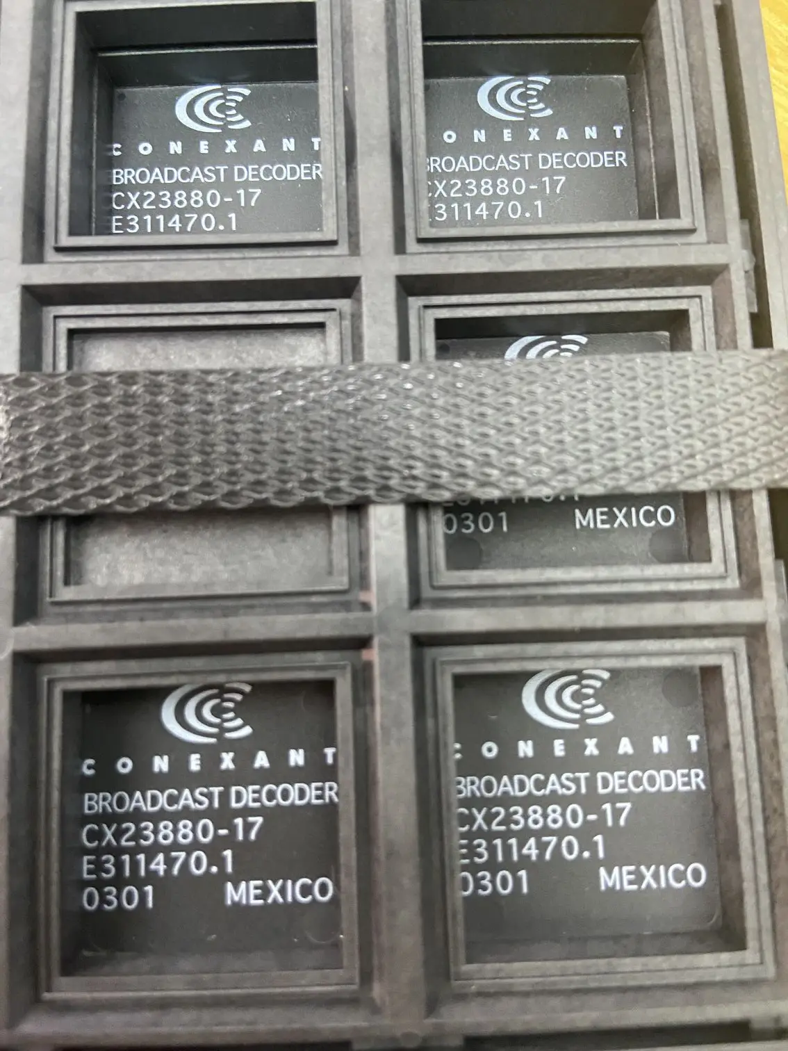 

Cx23880-17 100% новый оригинальный сток