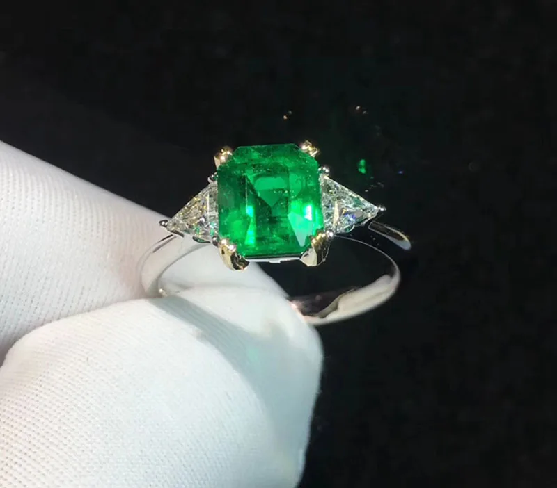 10K Gold ring Lab Created 2ct Emerald and Moissanite Diamond Ring With national certificate Em-0019