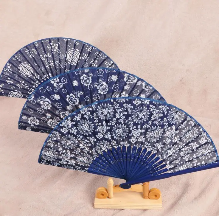 

Folding Fan Women's Chinese Style Tourism Souvenir Orchid Wood Fan Lace Hand Fans Spanish Dance Gift Home Decor SN2109