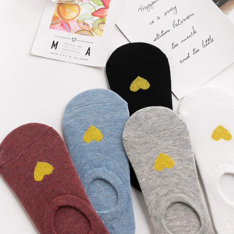 Chaussettes courtes antidérapantes en coton pour femme, 5 paires, chaussons invisibles noirs, en forme de cœur, pour fille, collection printemps et été