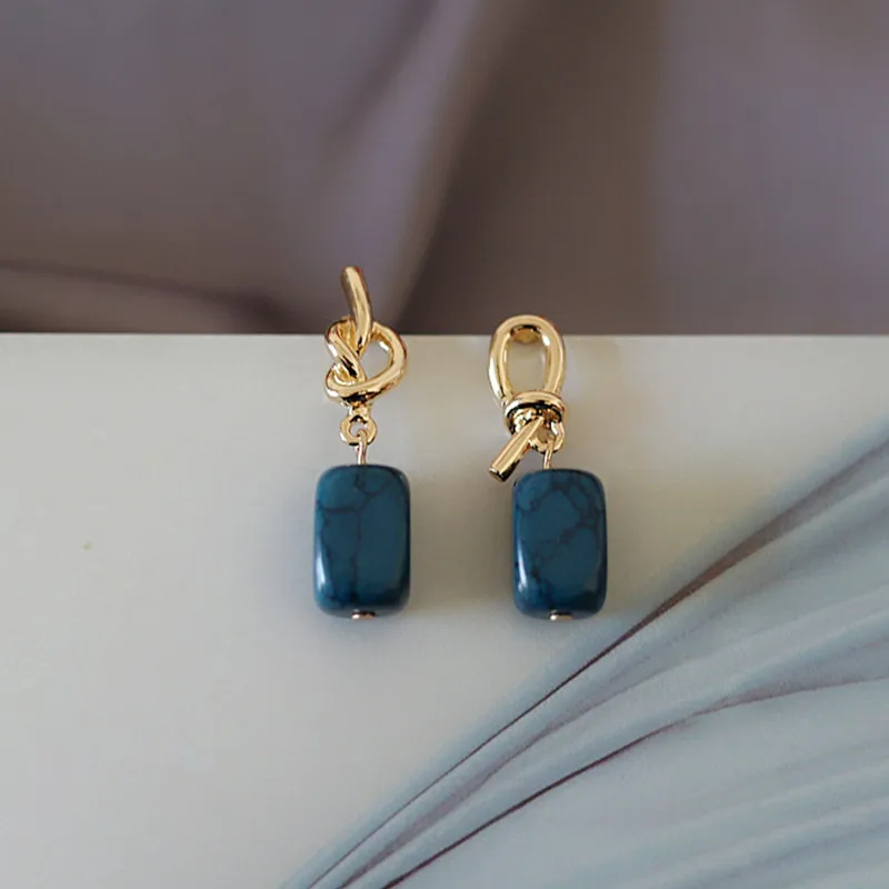 

Kshmir2023 New Asymmetrical Metal Lake Blue Stone Earrings for Women Simple Temperament Vintage Jewelry Accessories