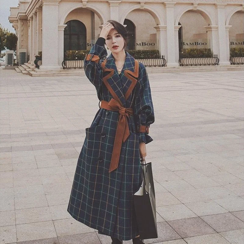 Women Autumn Wool Blends Plaid Overcoat British Style Vintage Belt Double Breasted Trench 2022 Winter Office Ladies Woolen Coat