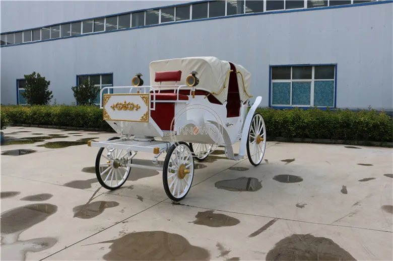 Prinss Cinderella Pumpkin Horse Cart Car Luxury Horse Saddle Royal Golden Carriage Wedding Style Carriages For Sale