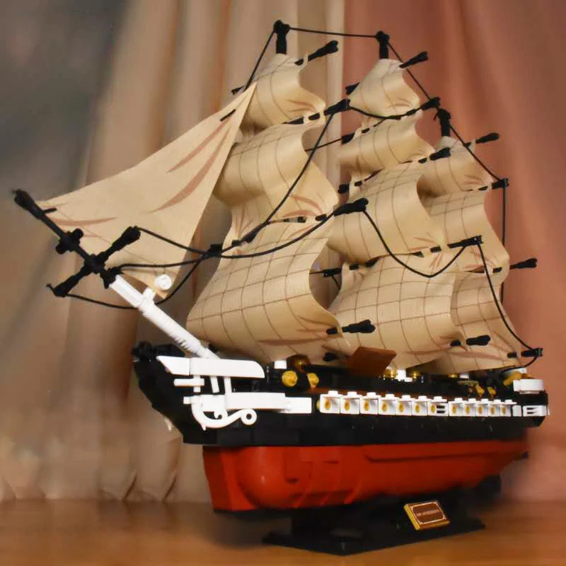 Idea series Pirate Sailing Ship Building Blocks Old Ironsides Boat USS Constitution ship Bricks Construction Toys Christmas Gift