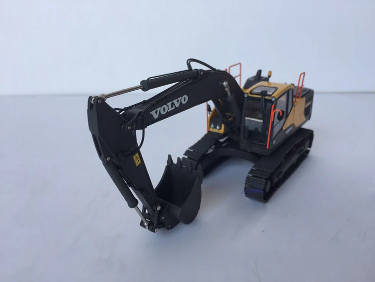 1:50 EC220E excavator alloy model Gifts Souvenir Toys