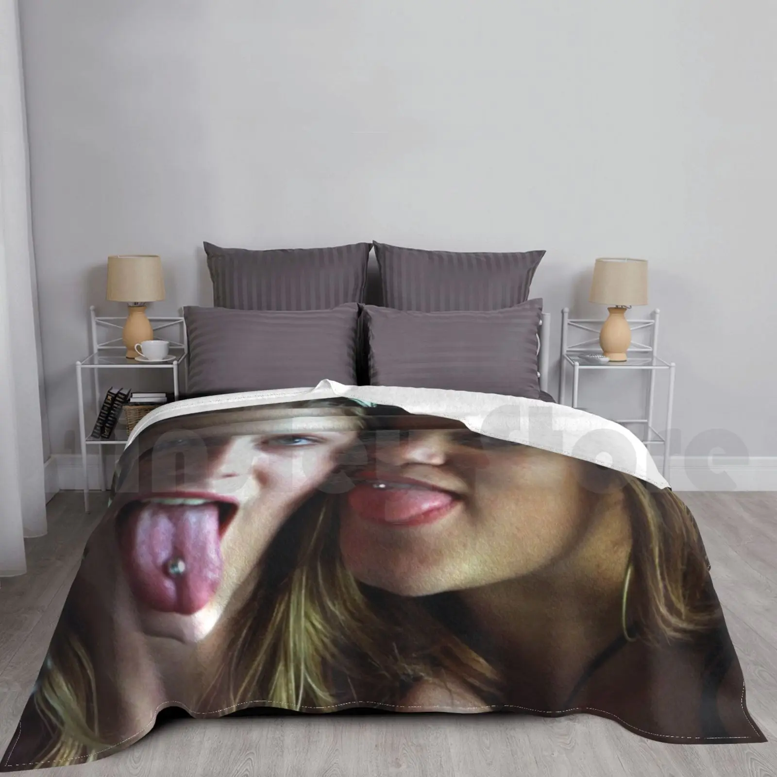 Thirteen-Thirteen Blanket Fashion Custom Nikki Reed Evan Rachel Wood Evie Zamora Catherine Hardwick Twilight Ian