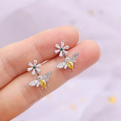 Huitan Cute & Stylish Flower Bee Shape Women Stud Earring Gold/Silver Color Party Daily Wear Gift for Girlfriend Fashion Jewelry