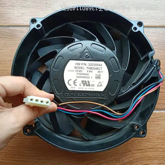 

Delta Electronics THB2048CT 9E1Y Server Cooling Fan DC 48V 5.88A 200x200x70mm 4-wire