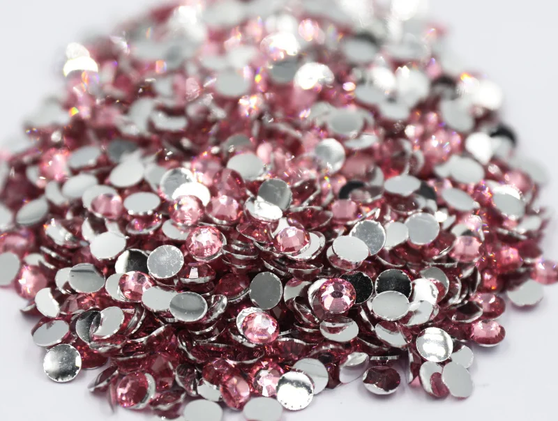 

Dark Pink Color 3~6mm Flatback стразы Resin Non hotfix Rhinestones in Bulk Package Plastic Nail Art Decoration for Garment