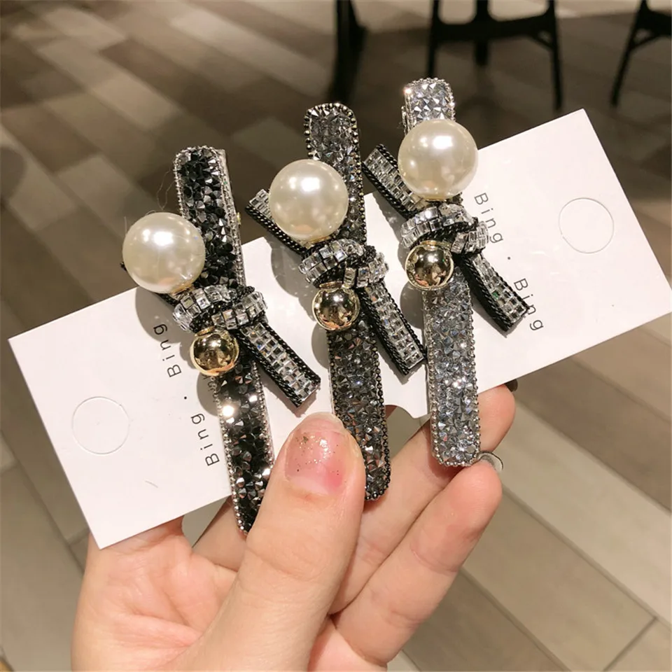 Fermaglio per capelli squisito fatto a mano con perle d\'imitazione Bling Crystal semplice Barrette annodate per accessori per capelli con strass