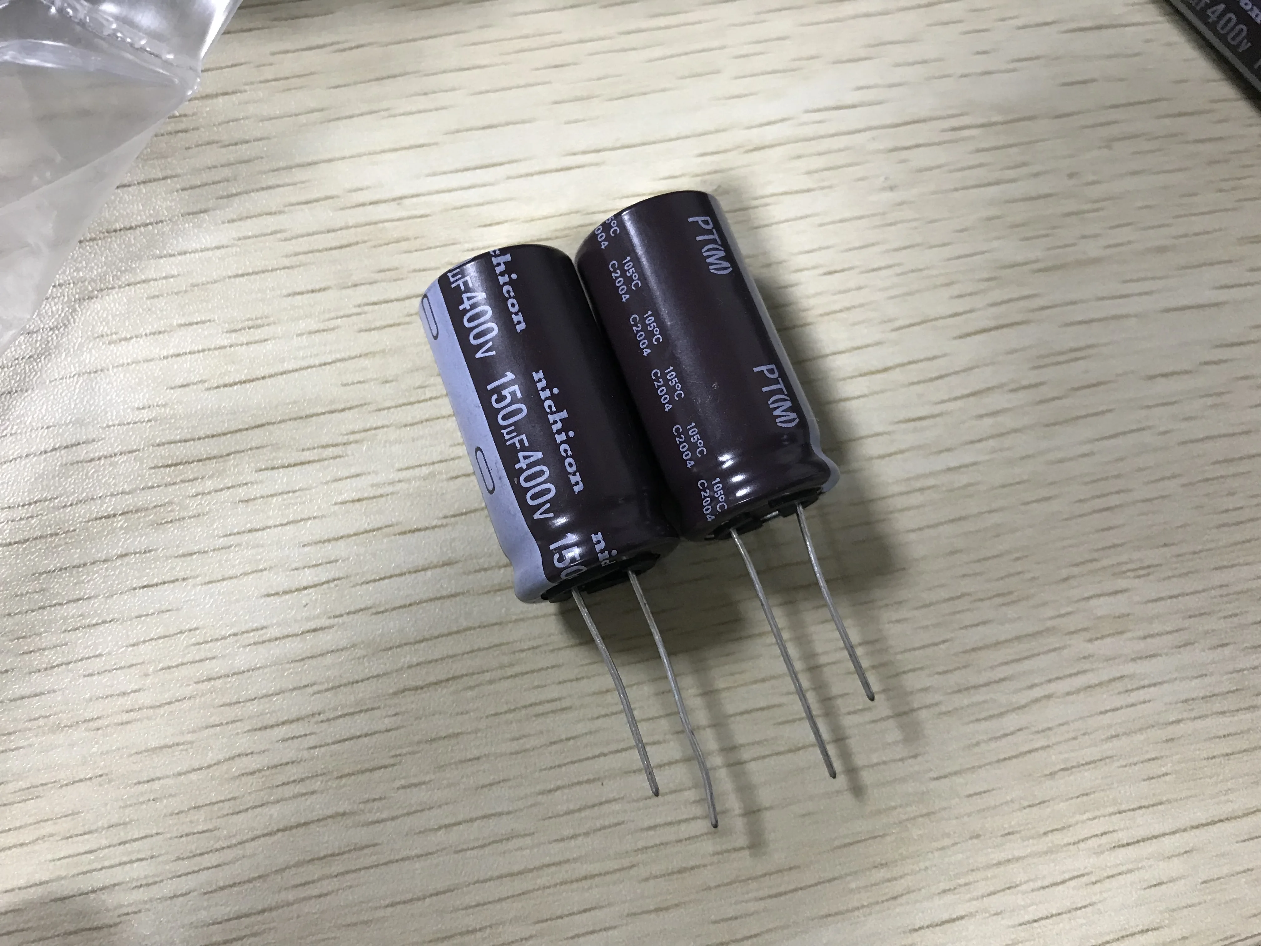 2024 NEW 150uF 400V NICHICON PT Series 18x35mm High Ripple Current High Reliability 400V150uF Aluminum Electrolytic capacitor