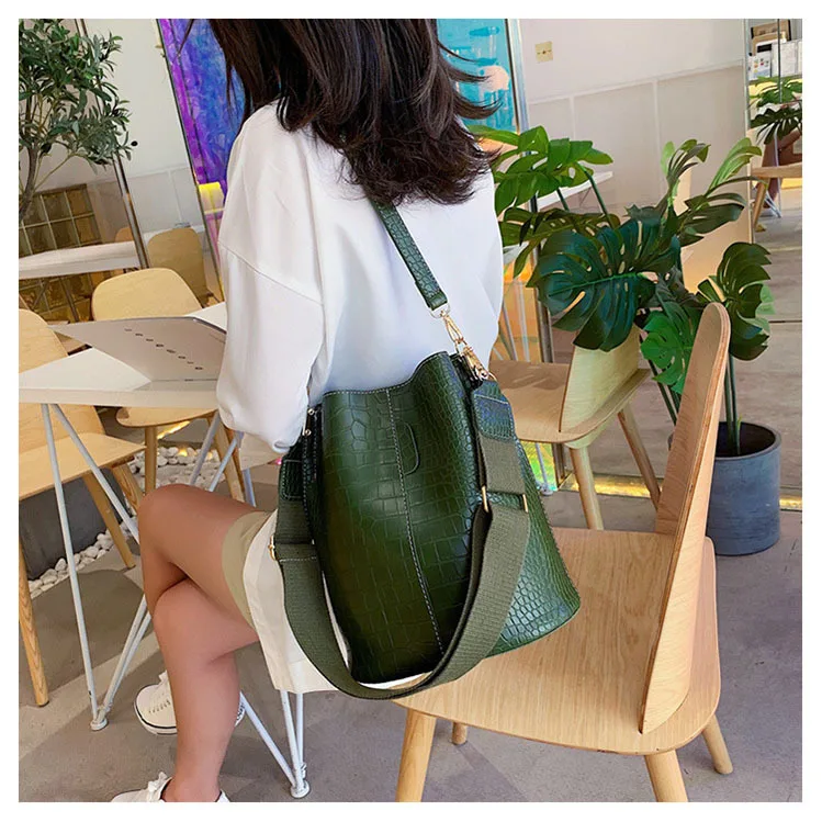 Crocodile Crossbody Bag For Women bucket Shoulder Bag large capacity Brand Designer Women Handbag PU Leather Female bolsos mujer