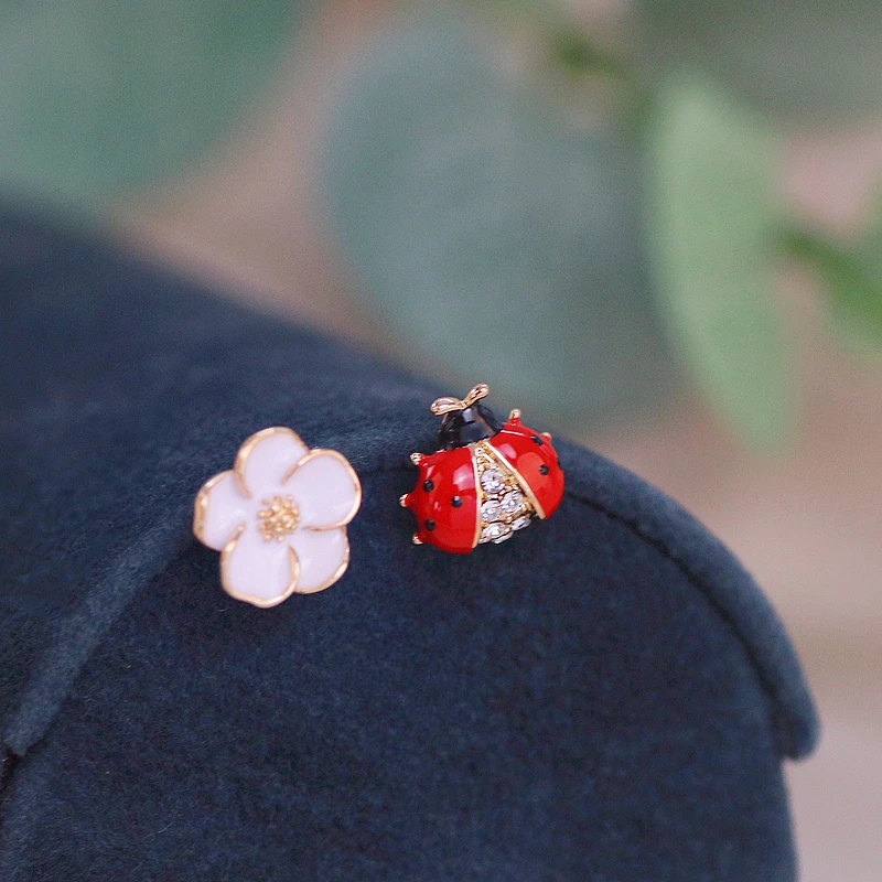 New Korean Trendy Cute Little Ladybug Stud Earrings for Women Girls lovely Animal Flower Asymmetric Earrings Party Jewelry Gifts