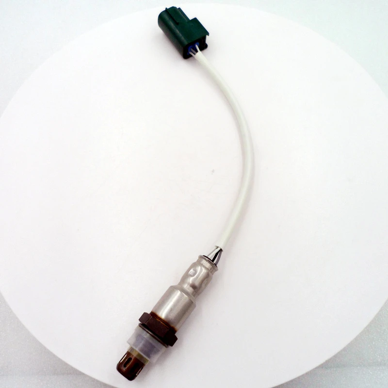 Oxygen Sensor Simulator 226A0-EA200 For  Nissan Navara Pathfinder Xterra VQ40DE V9X VQ40  226A0EA200  YD25DDTI  QR25DE