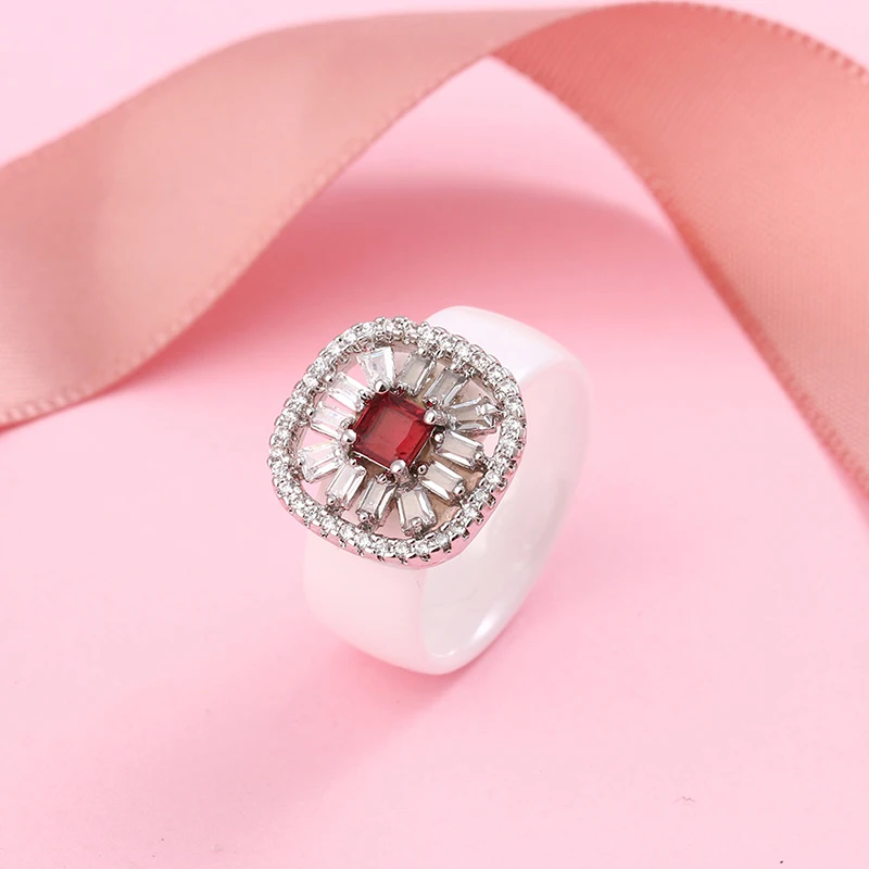 Stylish Women Smooth Ceramic Rings With Sterling Sliver And Cube Zircon Crystal 8mm Wide Sweet Black White Ring Wedding Jewelry