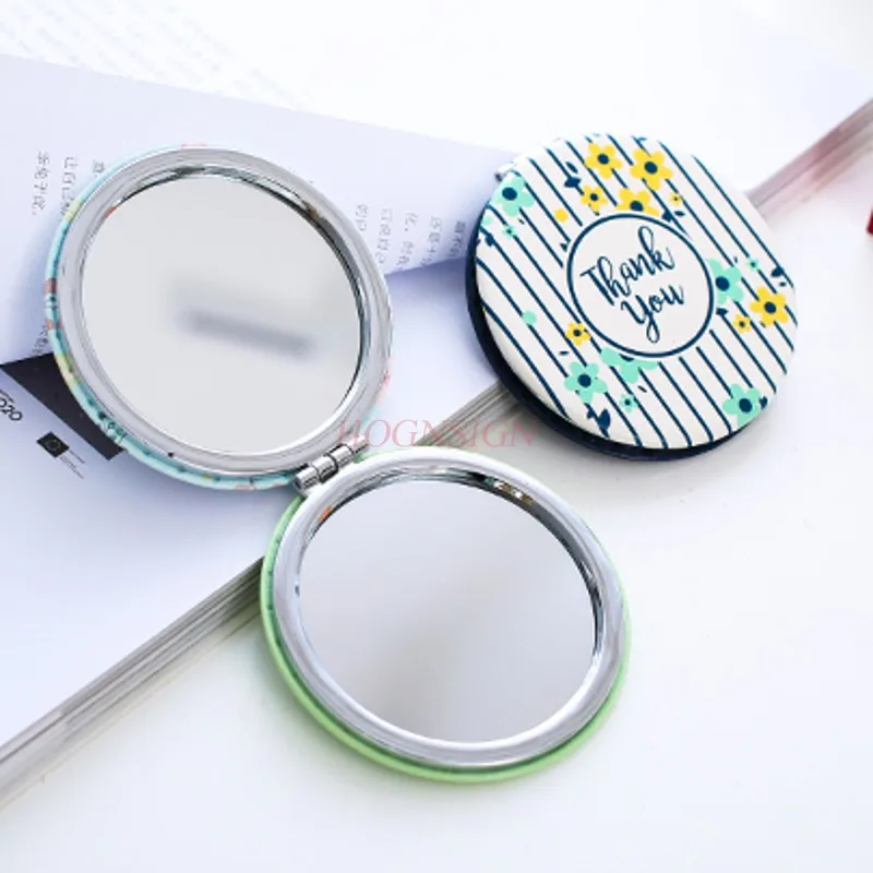 Espelho pequeno moda espelho de couro senhoras carry-on espelho de maquiagem mini portátil dobrável pequeno espelho duplo venda