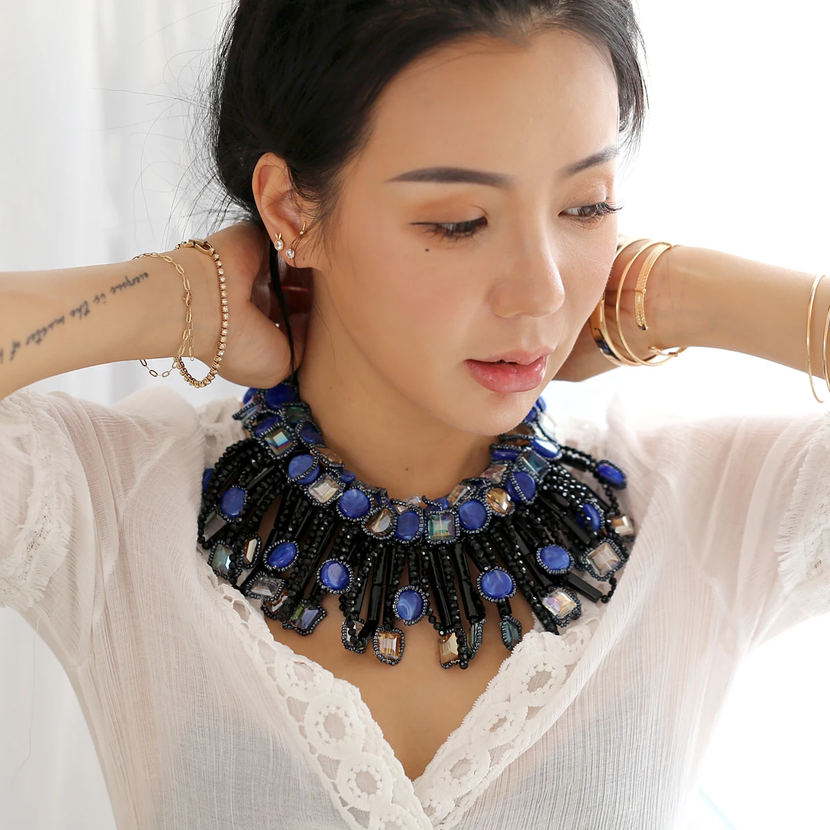 HAHA&TOTO New Arrived Luxury Blue Stones Crystal Beads Strands Necklace Statement Chokers Chunky Bib Necklace for Women Party