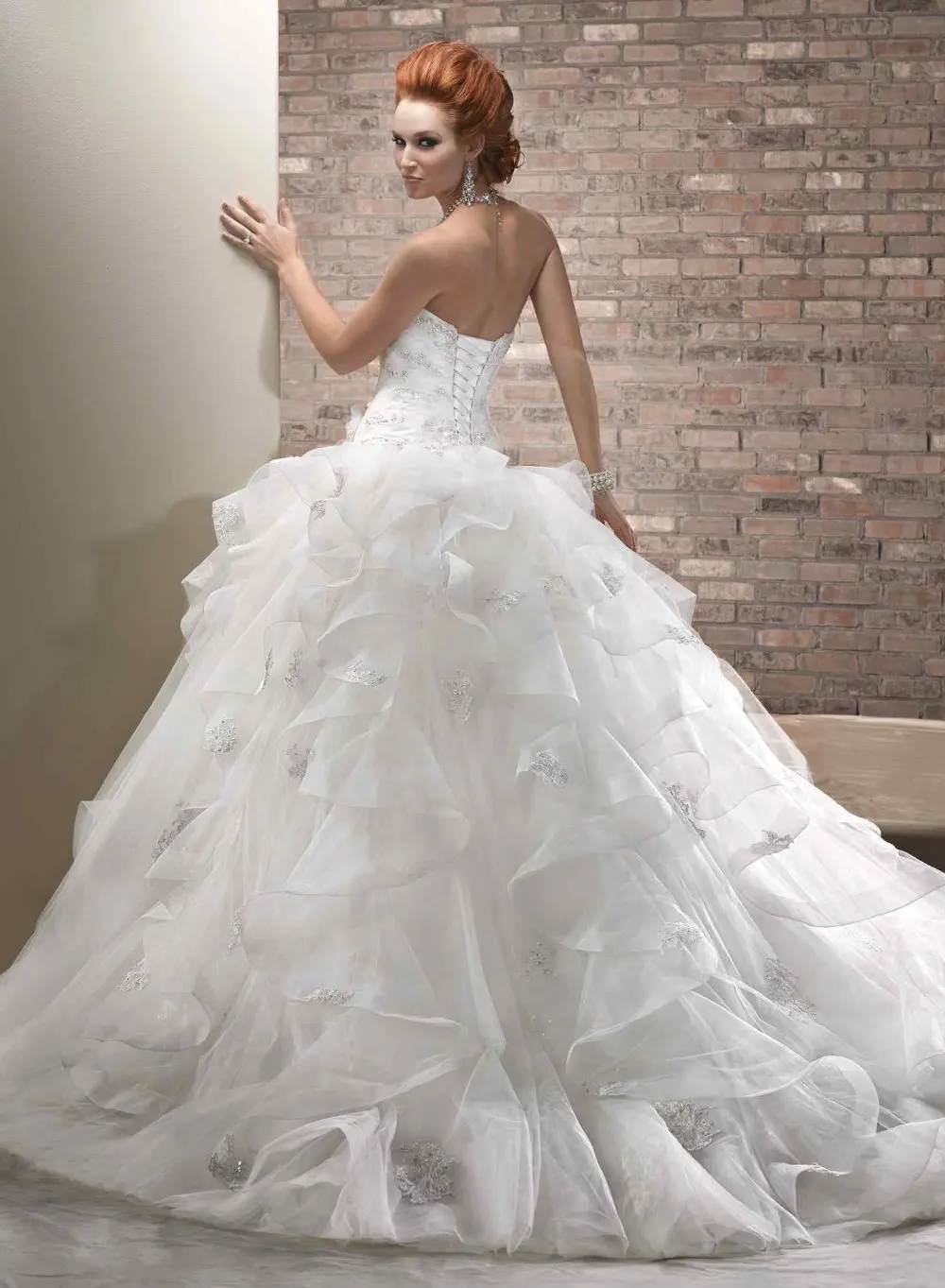 Elegante vestido de novia de Organza de múltiples capas sin cordones, 2019