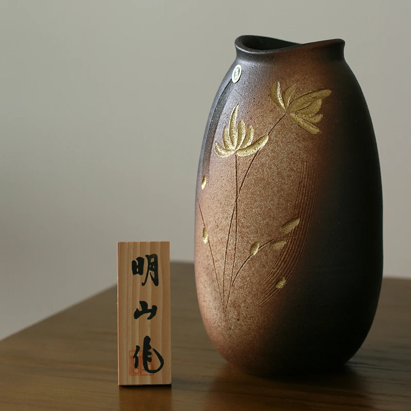 Jin Huacao lines imported from Japan handmade coarse pottery Taiwan crispy noodles machine letter burned Japanese vase