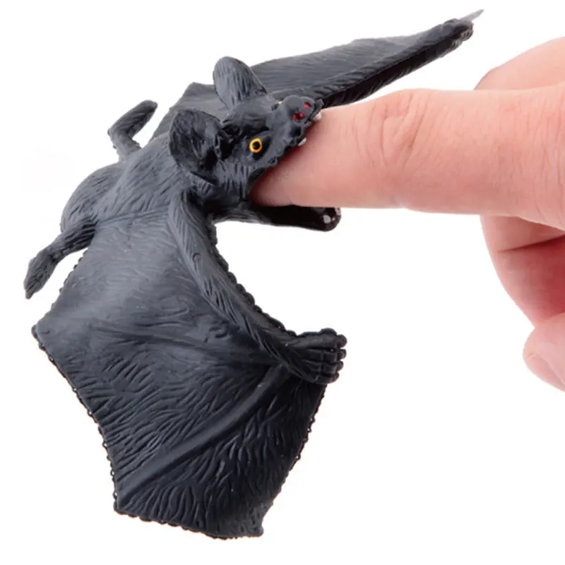 1 Pcs Lifelike Fake Bat Halloween Decoration Horror House Hanging Props Halloween Party DIY Ornament Soft Bat Toy