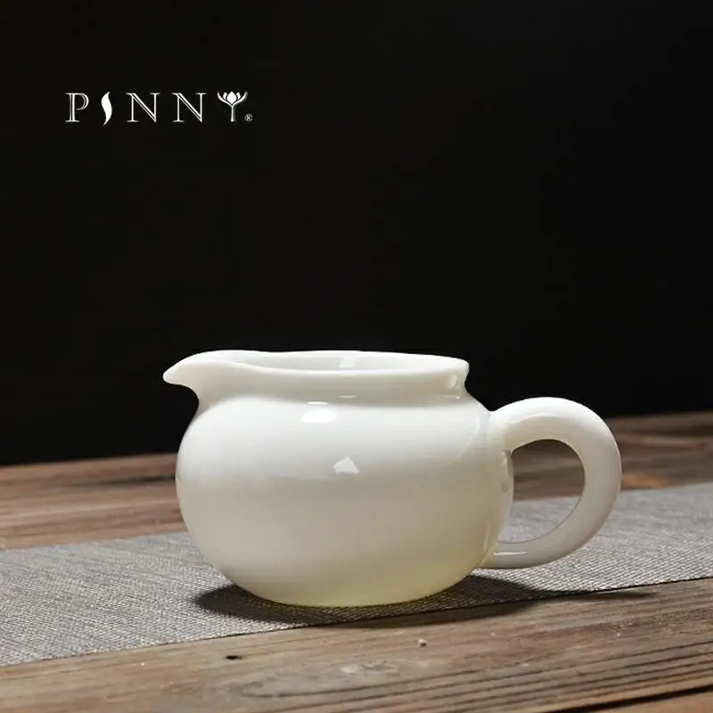 

PINNY 225ml White Porcelain Cha Hai Pigmented Ceramic Fair Cups Chinese Kung Fu Teacups Hand Made Chinaware Minute Tea Utensils