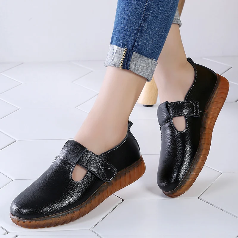 2022 New Ladies Flat Shoes Fashion Comfortable Leather Shoes Casual Ladies Rubber Hollow Soft Sole Flat Shoes Ladies