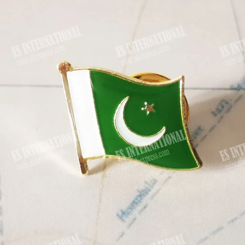 Pakistan National Flag Lapel Pins Crystal Epoxy Metal Enamel Badge Paint Brooch Souvenir Suit  Personality  Commemorative Gifts