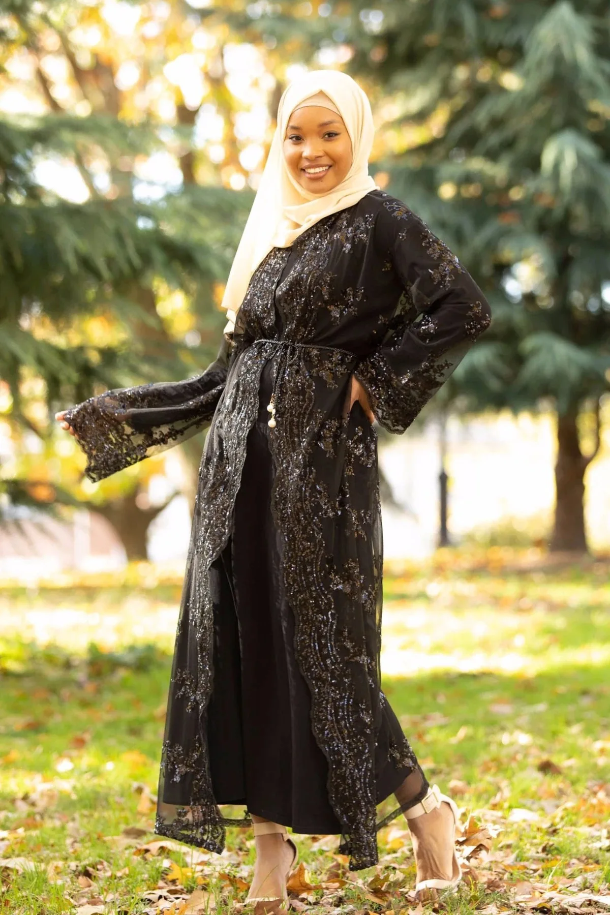 Hot Sale Simple Sequined Beading Muslim Dress Kimono Long Muslim Abayas Women Modest Wear Clothing EID Robes With Belt F3013