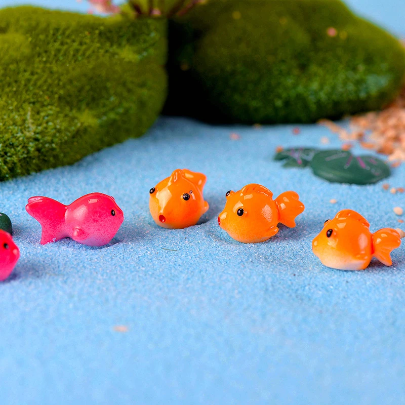 10 pcs Two-color Goldfish Moss Micro-landscape Zakka Mini Resin Crafts Pendulum DIY Cake Accessories Jewelry
