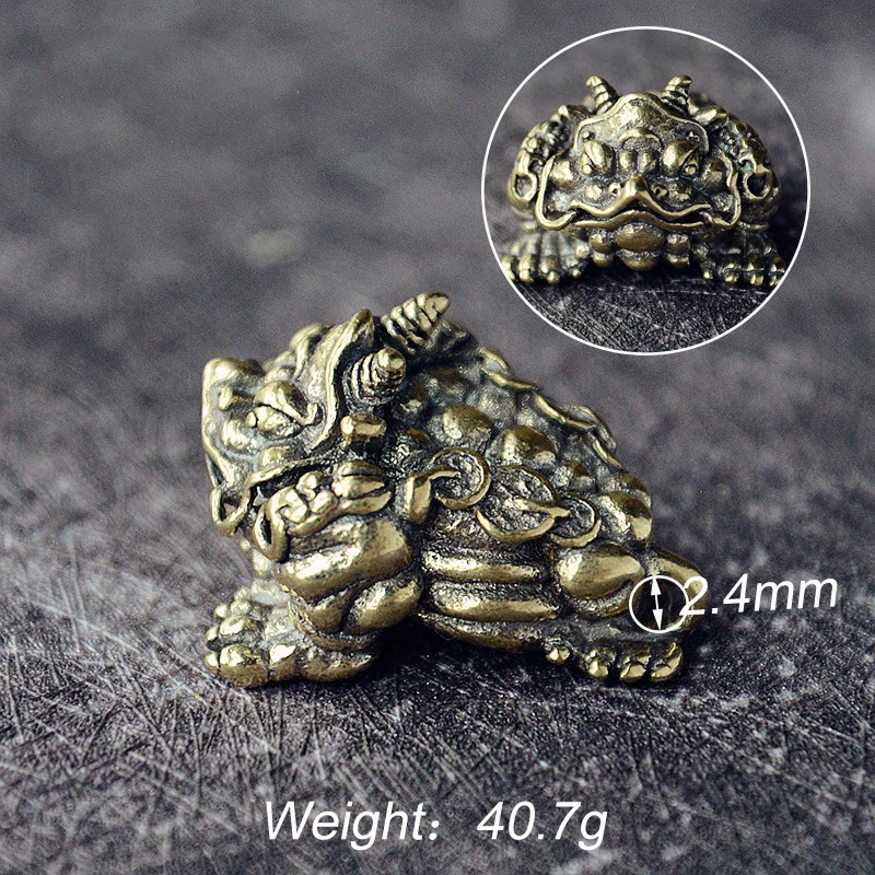 YES Golden LUCKY Brass Small Three Legged Frog Toad Attracting Wealth Money Keychain Handmade Fashion Copper Pendant Decor Gift