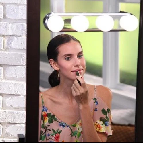 Mycyk Kit Lampu Cermin Rias LED 4 Lampu LED Lampu Rias Dinding untuk Cermin Rias untuk Meja Rias Wajah