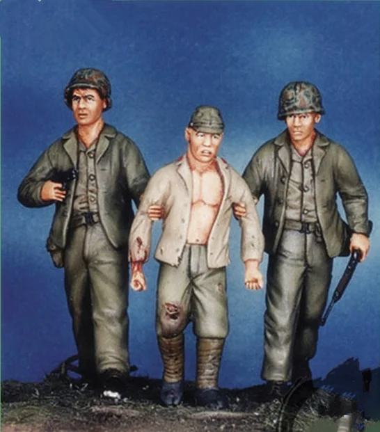 1/35 Resin Figure model kits modeling American troops and captives Unassembled and unpainted