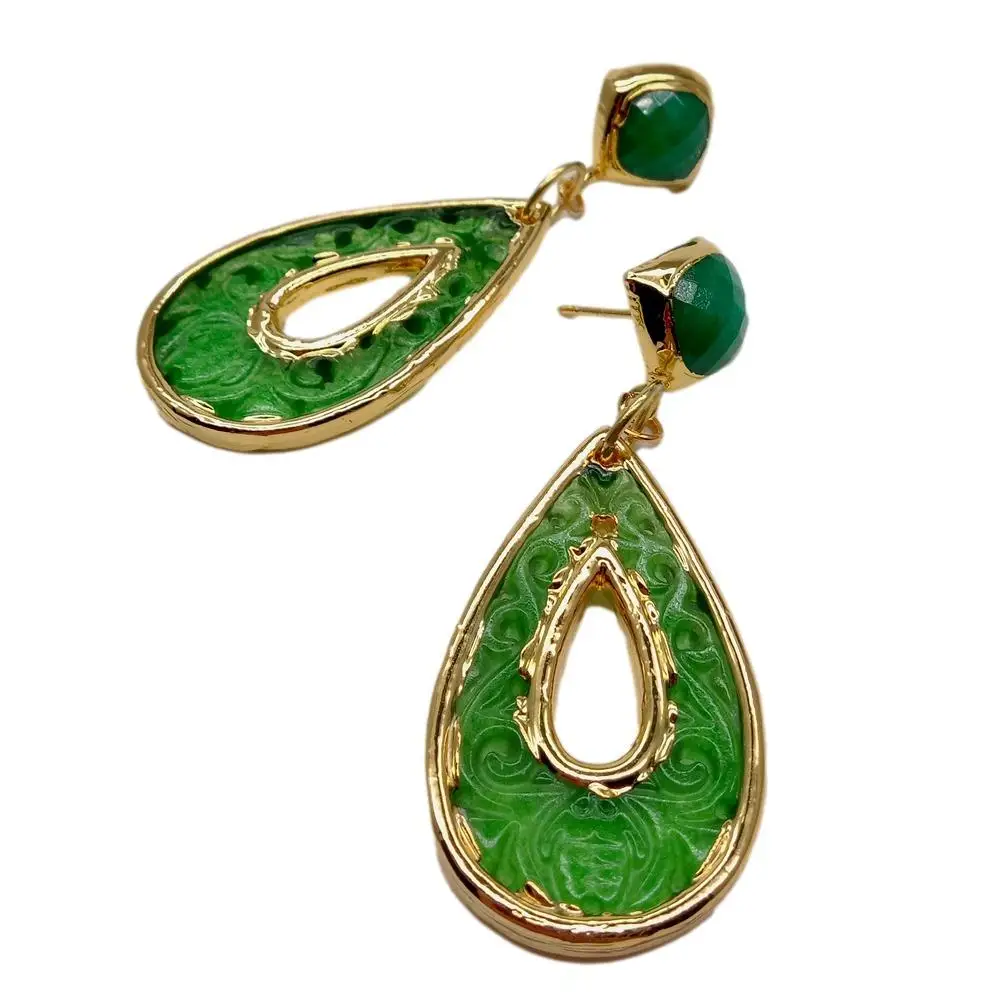 YYGEM Ethnic Style Carved Flower Green Jade Teardrop Shape Electroplated Edge Stud Earrings