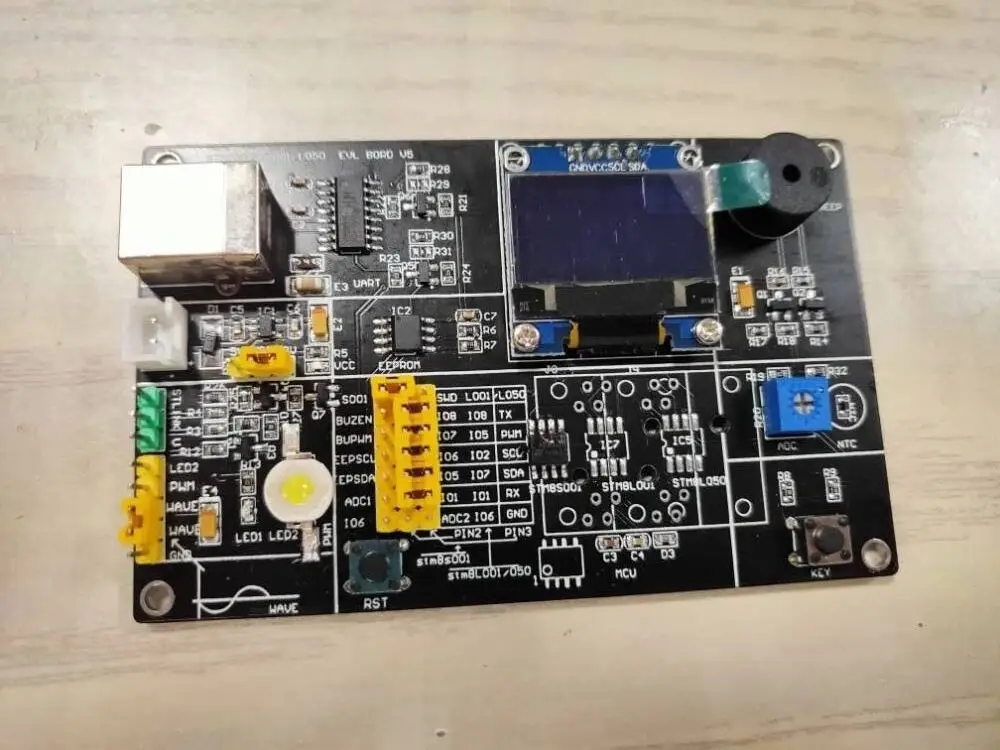 

STM8S001J3M3 / STM8L001J3M3 / STM8L050J3 development board / experiment board / STM8 learning board