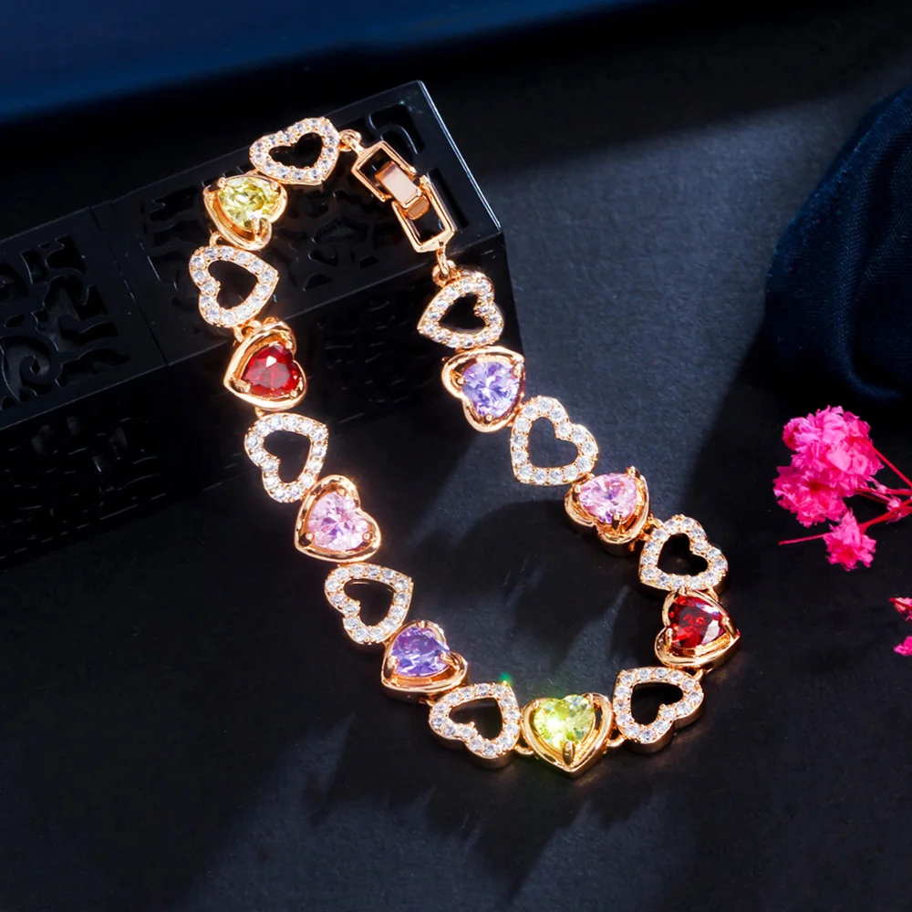 Pera encantador colorido Cubic Zirconia Color oro hueco amor forma de corazón pulseras de cadena de eslabones joyería de Año Nuevo regalo para mujeres B234