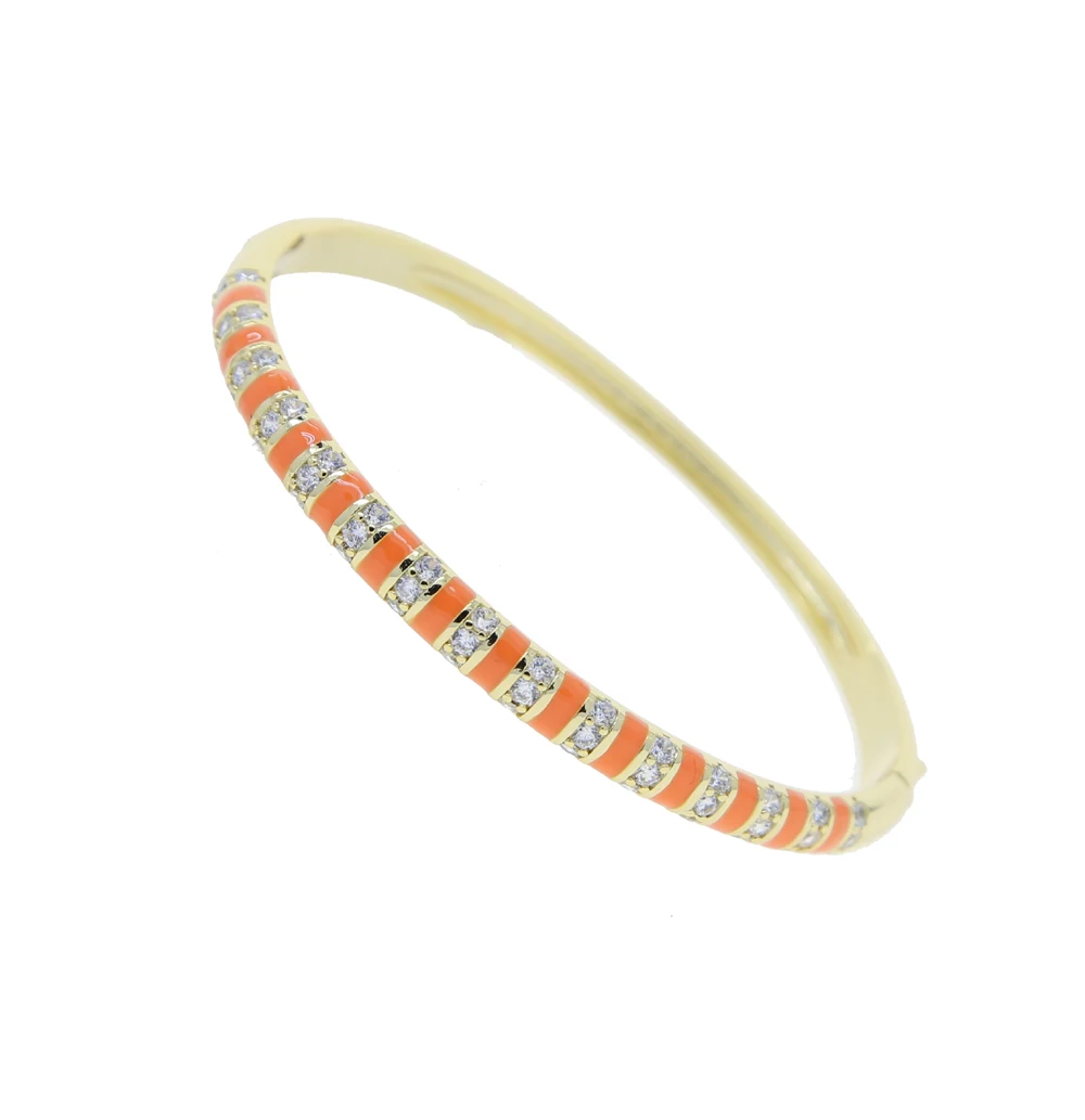 Женский браслет с эмалью, вечерние золотого цвета с блестящими фианитами Женский браслет с эмалью, вечерние золотого цвета с блестящими фианитами