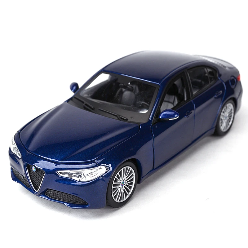 Bburago – voiture de sport Alfa Romeo Giulia 1:24, véhicules statiques moulés, modèle de voiture de collection, jouets