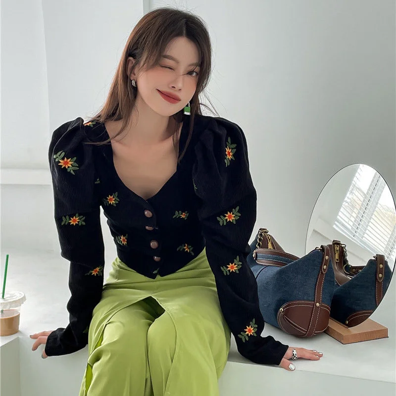 Shirts Women Floral Embroidery Design Soft Crops Chic Autumn Retro Street Elegant All-match Single Breasted Feminino Clothing