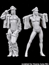 54mm Resin kit German female soldier