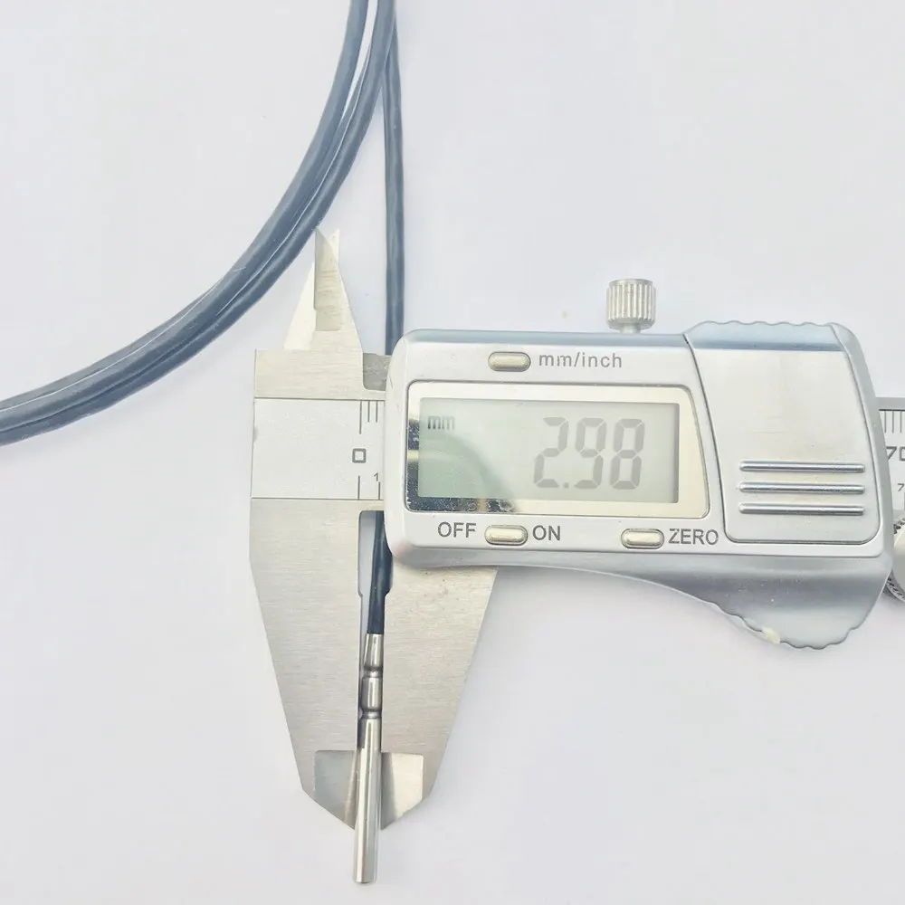 PT1000 Cảm Biến Nhiệt Độ 2 Đầu Dò 3*30 Mm Chiều Dài * Đường Kính. Dây Có Polytetrafluoroethylene (PTFE) Tráng 1.5M 300 C