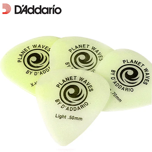 D\'Addario Planet Waves Cellu-Glow Guitar Picks, Glow-in-the-Dark Pick, Sell by 1 Piece